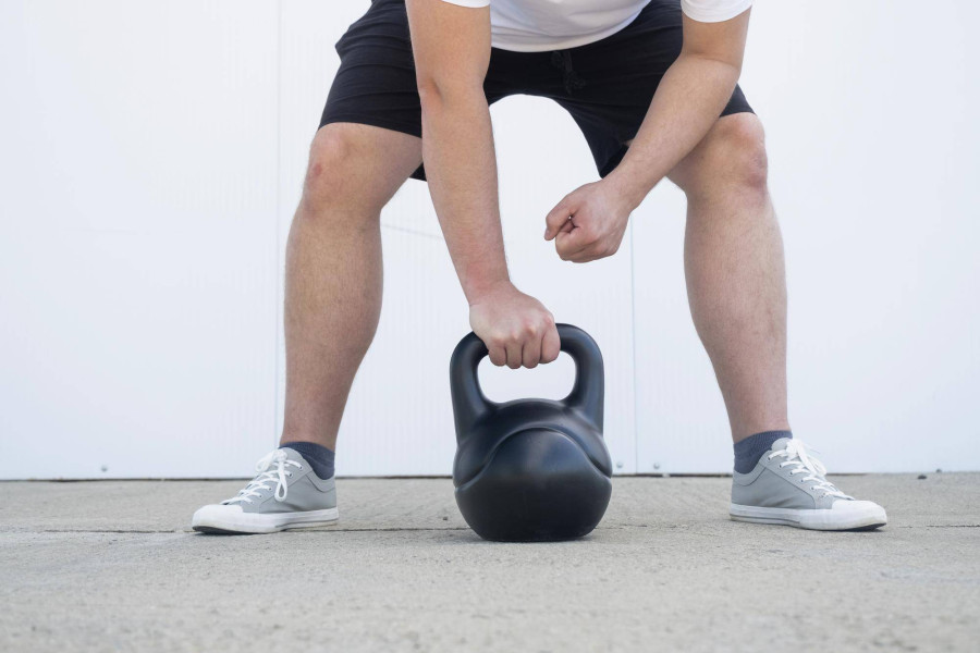 Jak wybrać hantlę kettlebell winylową 4 kg do domowych treningów